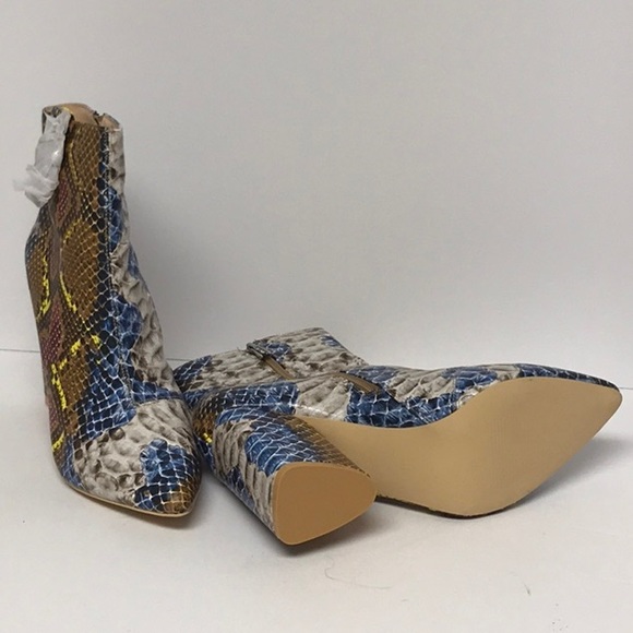 Cape Robbin Triangle Multicolor Snake-Print Bootie - Picture 4 of 8